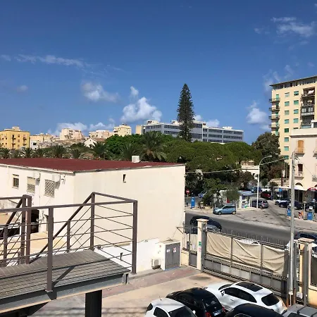 Marina *